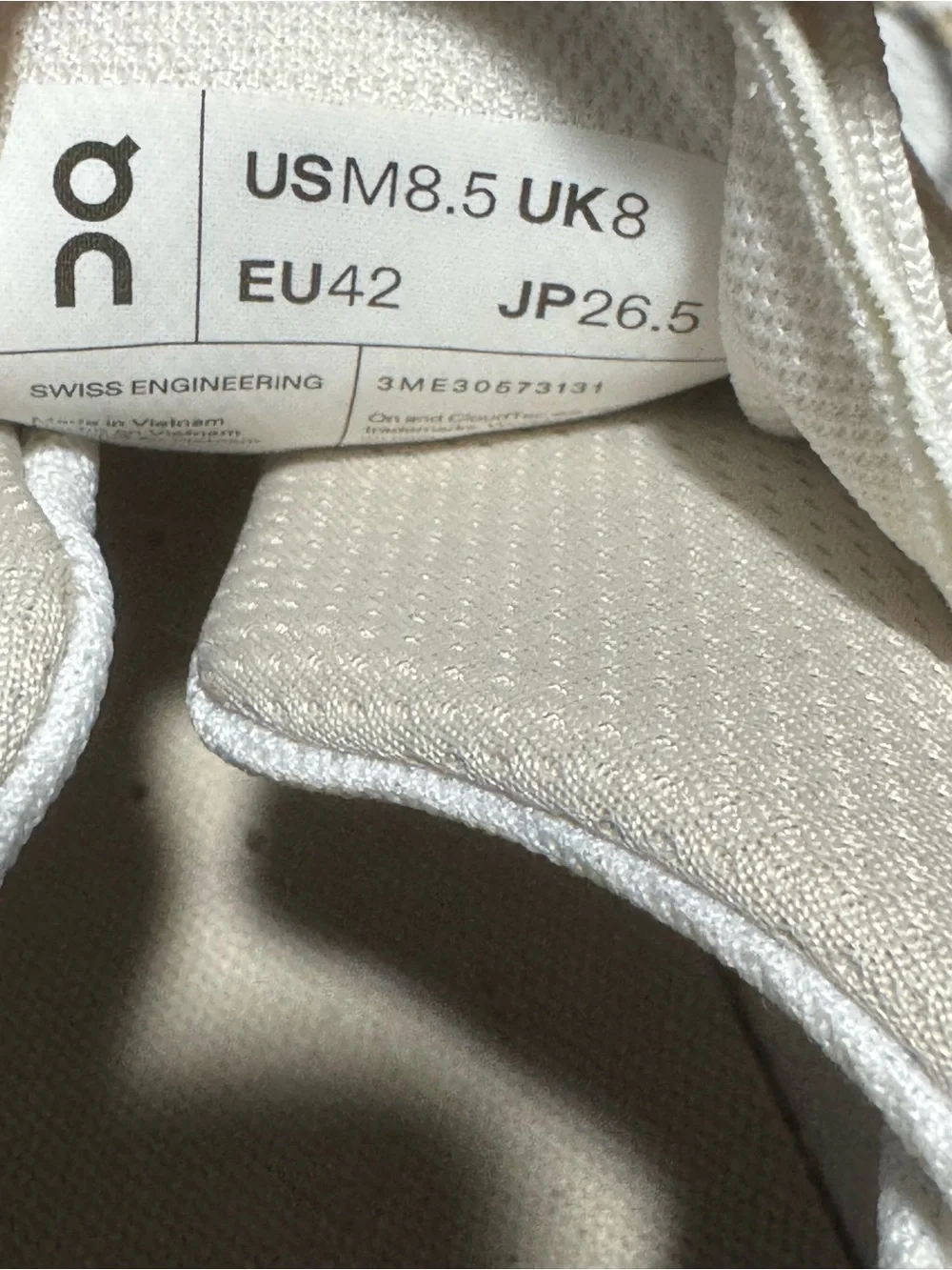 On Running On Cloudnova 2 mens sneakers cloudtec midtop running 8.5